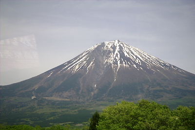 朝霧高原付近の大沢崩れの富士山