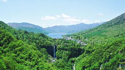 中禅寺湖と華厳の滝